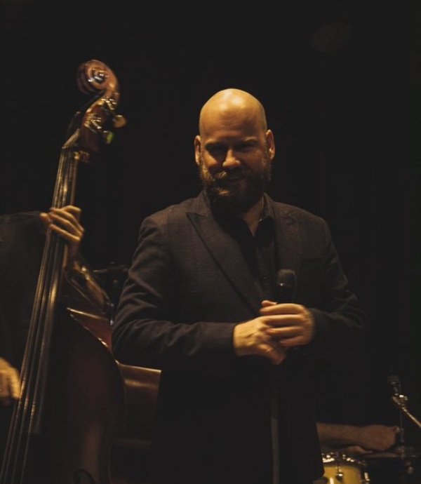 «Sinatra with a Twist» στο Half Note