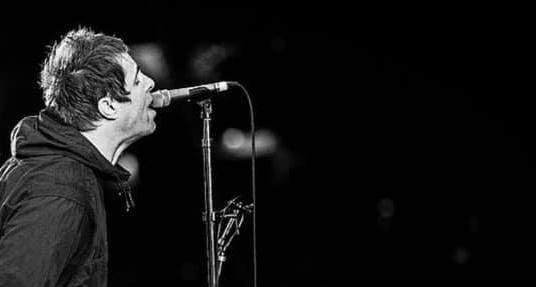 Ο Liam Gallagher επιστρέφει με virtual συναυλία στον Τάμεση