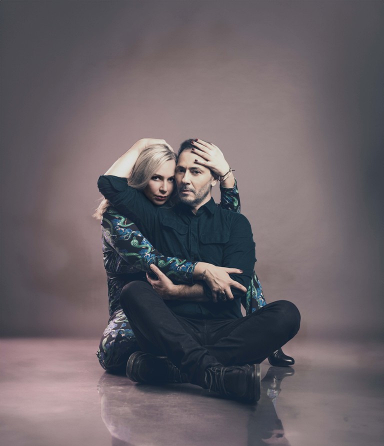 Η Ρίτα Αντωνοπούλου και ο Σταύρος Σιόλας  στη Σφίγγα