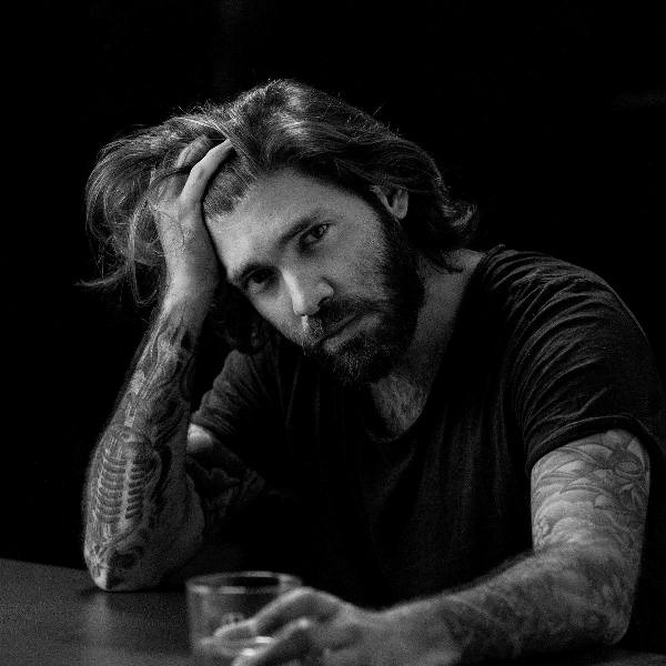 Ο Στέλιος Τσουκιάς στη μπουάτ Απανεμιά 