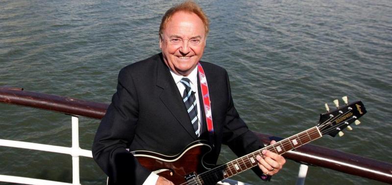 «You’ll Never Walk Alone»