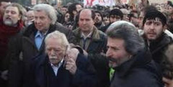 ΑΠΟΛΙΤΙΚ ΠΟΛΙΤΙΚΗ ΟΡΘΟΤΗΤΑ
