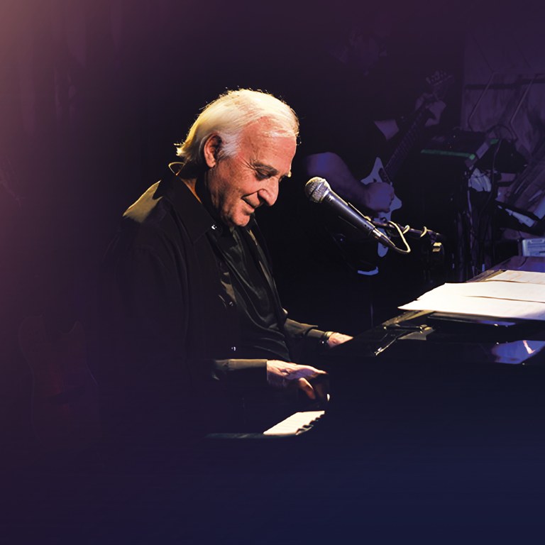 Ο Γιώργος Χατζηνάσιος και ο Στέφανος Κορκολής στο VOX