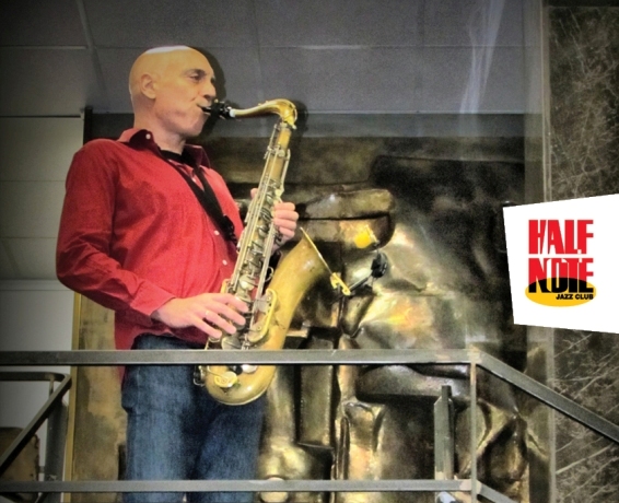 Ο Δημήτρης Βασιλάκης στο Half Note