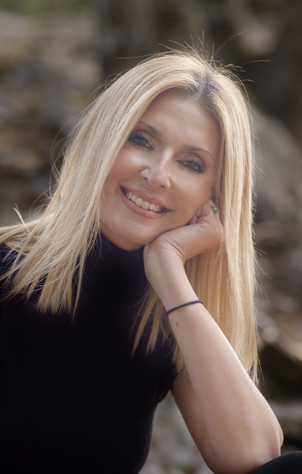 Η Όλγα Βενέτη στη μουσική σκηνή Σφίγγα