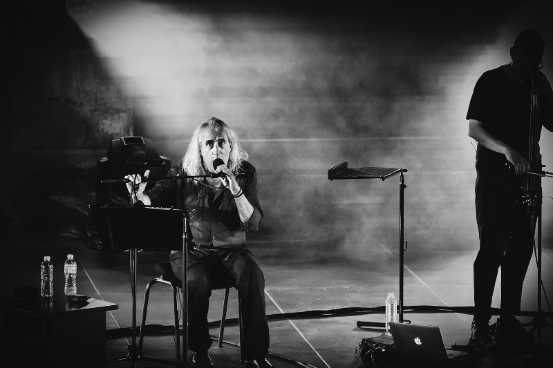 Λύκοι στη χώρα των θαυμάτων 