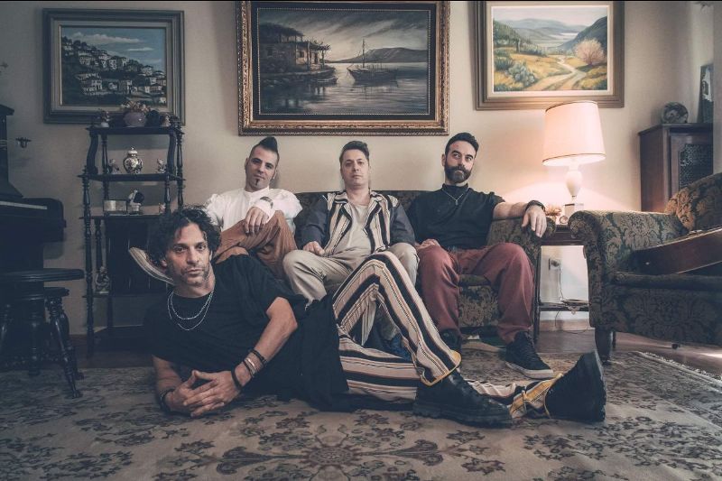 Οι Imitate Your Mother στο Faust