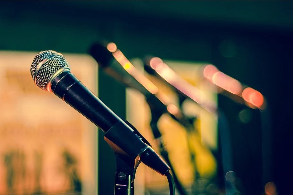 Επιστολή - φωτιά των ανθρώπων του θεάματος προς τον Κυριάκο Μητσοτάκη