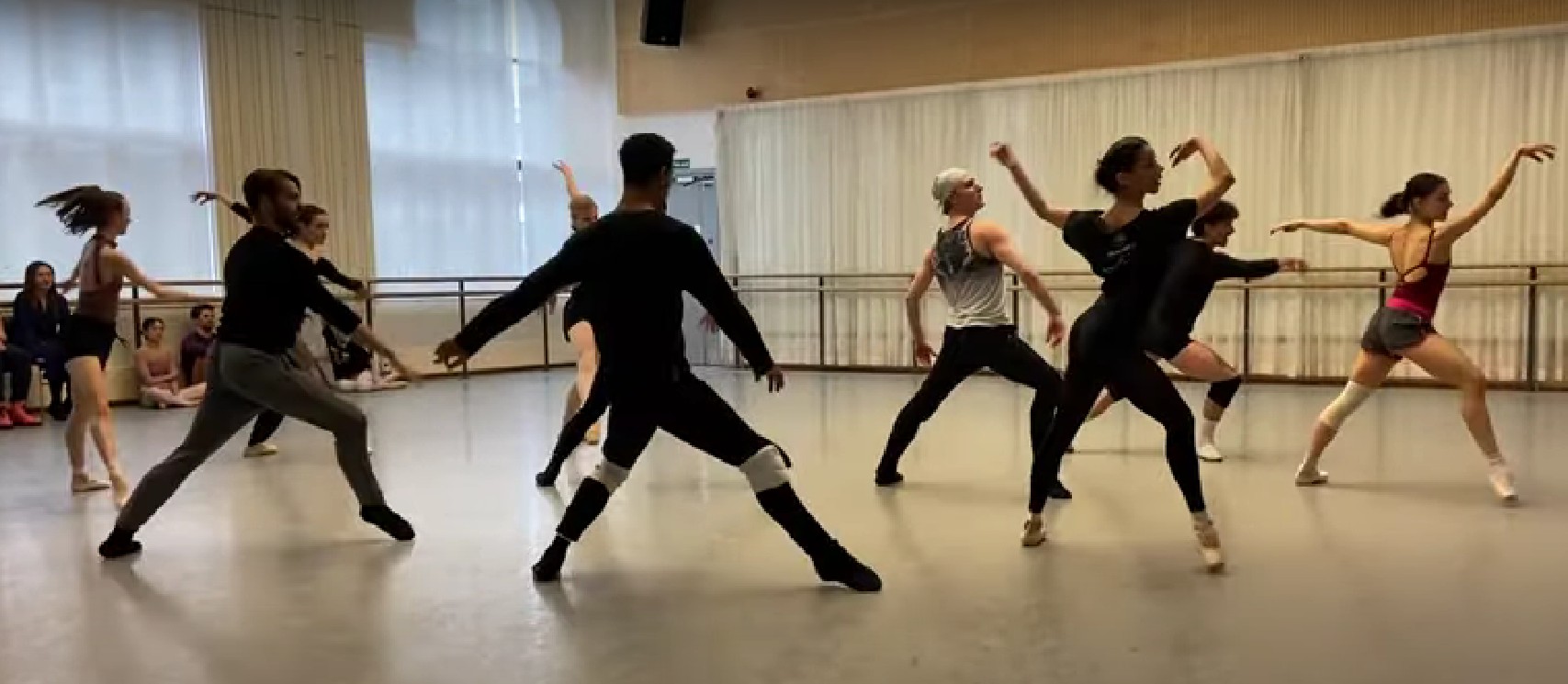 Tony Iommi: «Ποτέ δεν πίστευα ότι θα χόρευαν το War Pigs και το Iron Man σε παράσταση μπαλέτου»