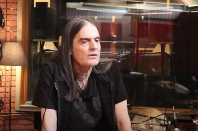 Πέθανε ο Γιώργος Τόλιος του συγκροτήματος Τρύπες