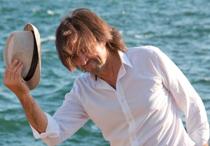 Ο Βασίλης Λέκκας στο θέατρο Κολωνού