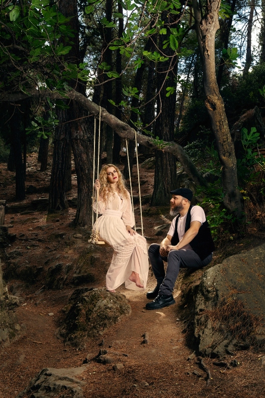 Η Βιολέτα Ίκαρη και ο Νίκος Ξύδης στη μουσική σκηνή Σφίγγα