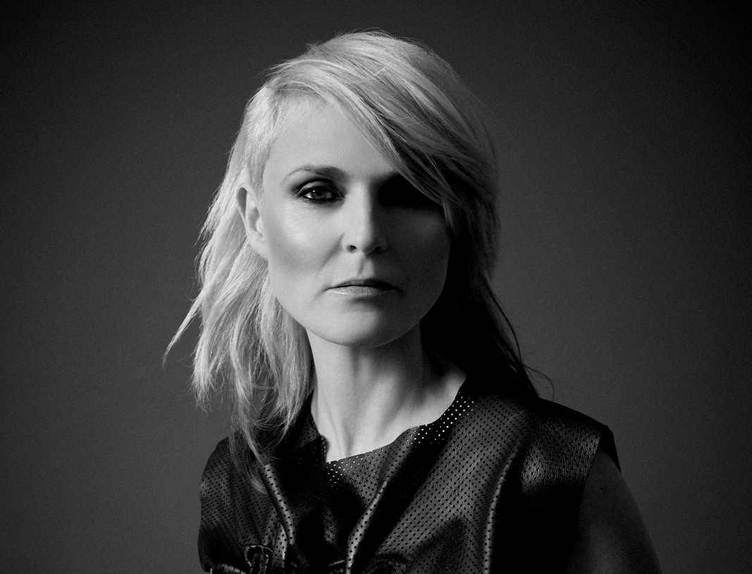 «God is a DJ»… και μας απογειώνει