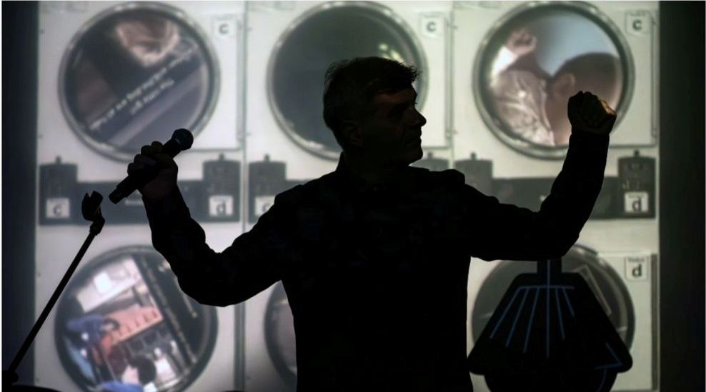 Παράταση παραστάσεων για τον Φοίβο Δεληβοριά στο Κύτταρο