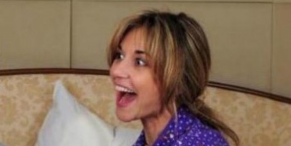 Κατερίνα Αθανασίου αντί της Νάντιας Μπουλέ στον «Easy 97.2»