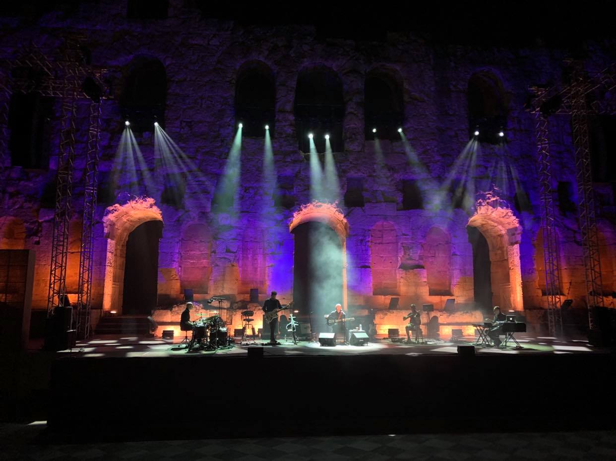 Βλέποντας τον Παύλο Παυλίδη στο άδειο Ηρώδειο