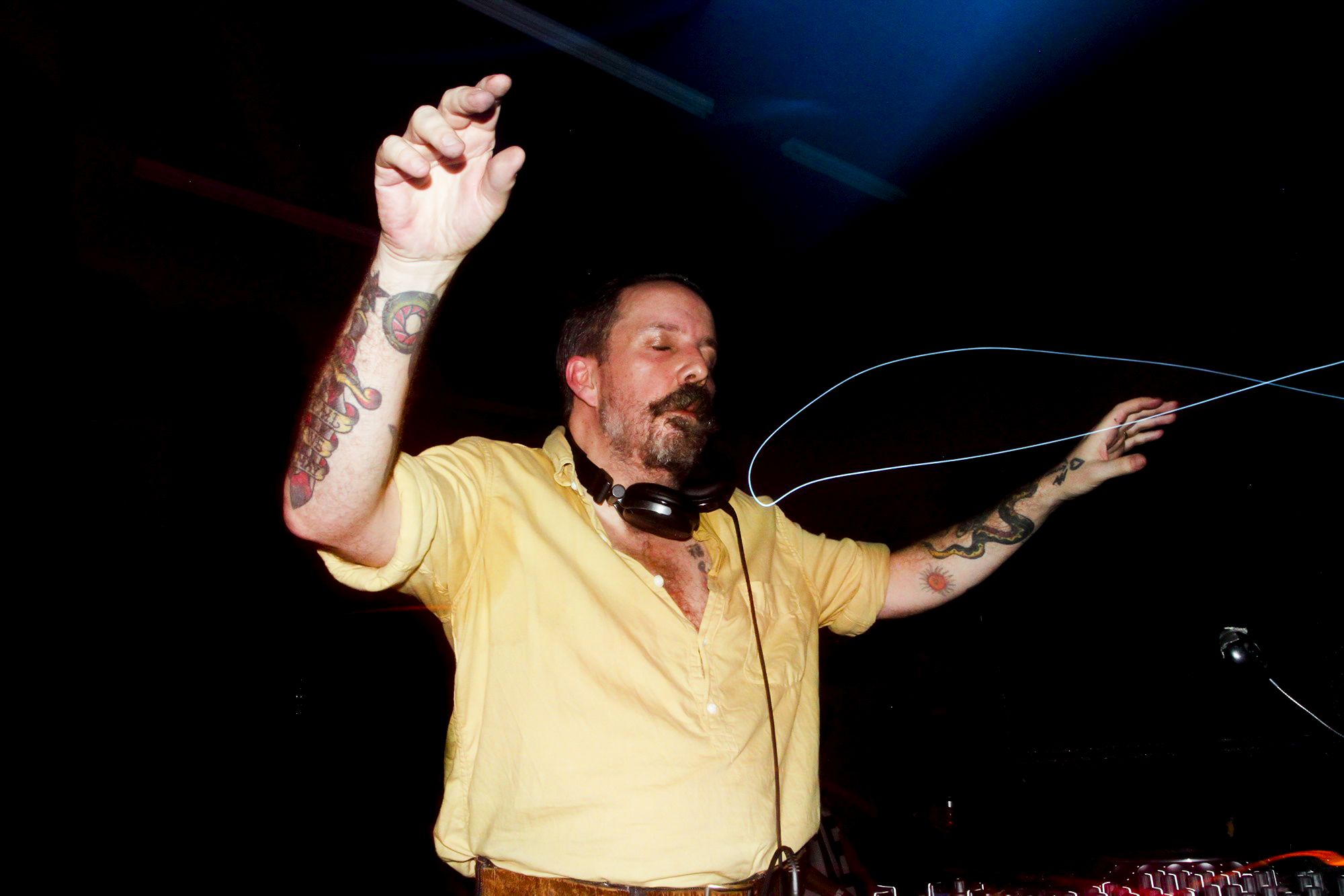 Αφιέρωμα Andrew Weatherall στα «Κόκκινα Mixtapes» 