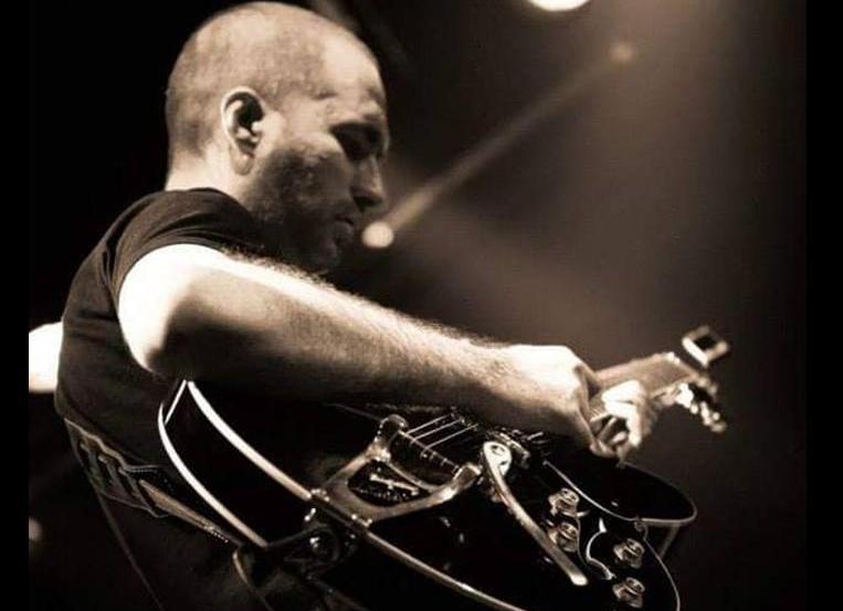 Ο Γιώργος Κρομμύδας στο Jazzét Café