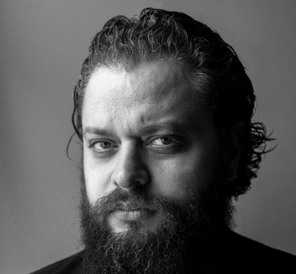 O Γιώργος Νικηφόρου Ζερβάκης τραγουδά «Ίσως σε άλλη ζωή»