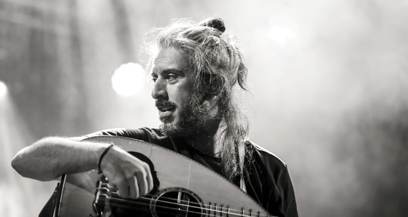 Και τρίτη βραδιά για τον Γιάννη Χαρούλη στο Κατράκειο