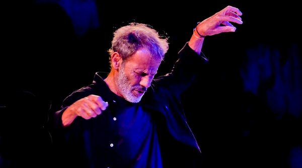 Σταύρος Ξαρχάκος: 200 χρόνια δημοτικό τραγούδι