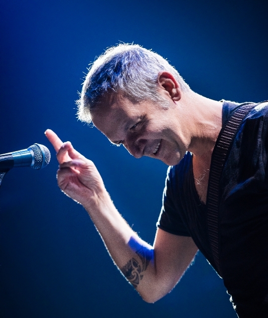 Ο Χρήστος Θηβαίος στη μουσική σκηνή «Σφίγγα»