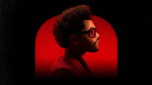 Το «Blinding Lights» στο Top 10 του Billboard για ένα χρόνο