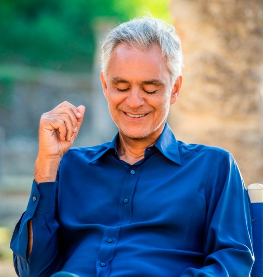 Ο Andrea Bocelli για μία συναυλία στο Ολυμπιακό Στάδιο