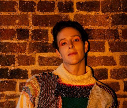 «Strange»: Νέο single και video clip από τον D3lta