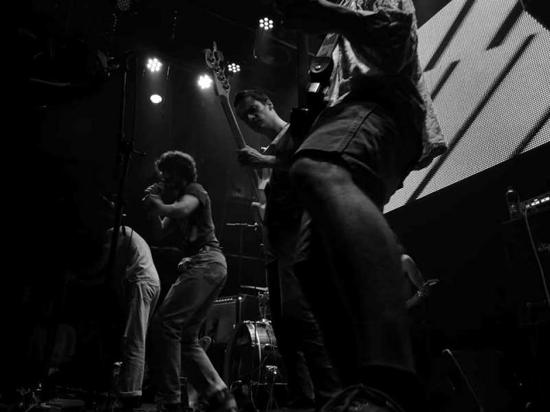 Με έμπνευση από τον ψυχεδελικό ήχο του 60