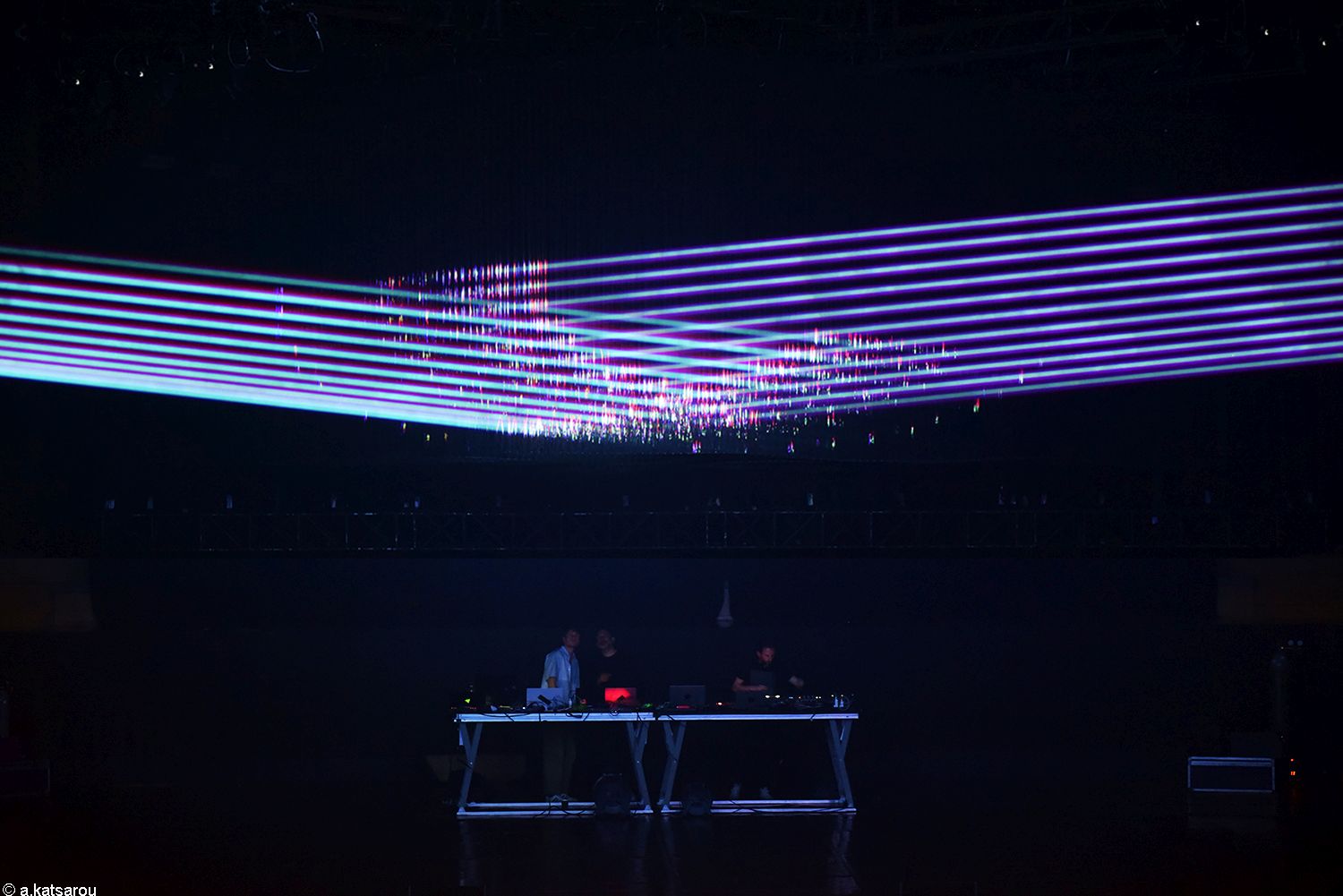 Δεν έχουμε ξαναδεί το Μέγαρο Μουσικής όπως το είδαμε με τον Max Cooper