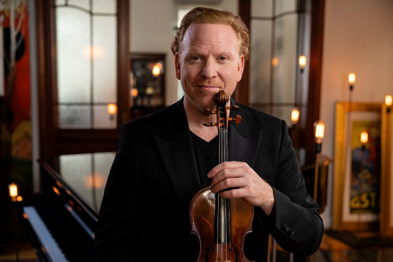 Ο βολιονίστας Ντάνιελ Χόουπ στην εναρκτήρια συναυλία της Κρατικής Ορχήστρας Αθηνών 