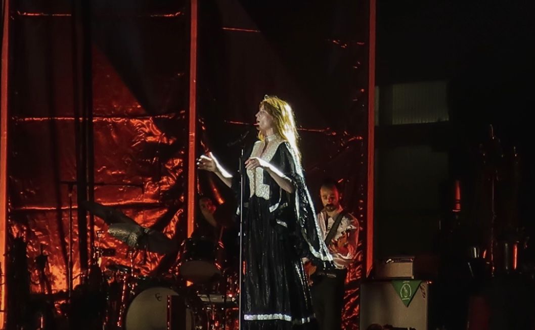 Όταν η Florence And The Machine έπαιξε στην «άδεια» Τεχνόπολη και το κοινό τη σνόμπαρε