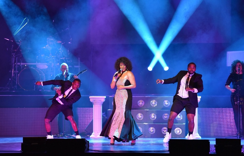 Ένα ξεχωριστό tribute στη Whitney Houston 