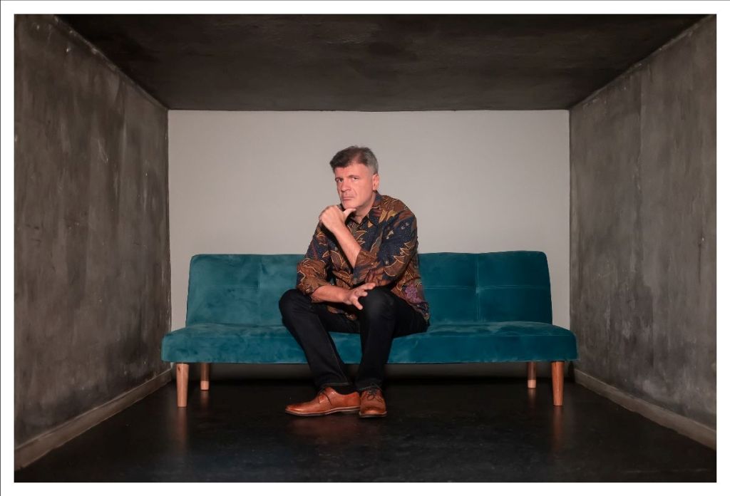 Νέα παράταση παραστάσεων για τον Φοίβο Δεληβοριά στο Κύτταρο