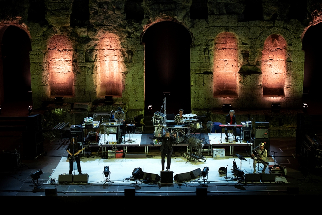 Πήγαμε, είδαμε τους Einsturzente Neubauten στο Ηρώδειο