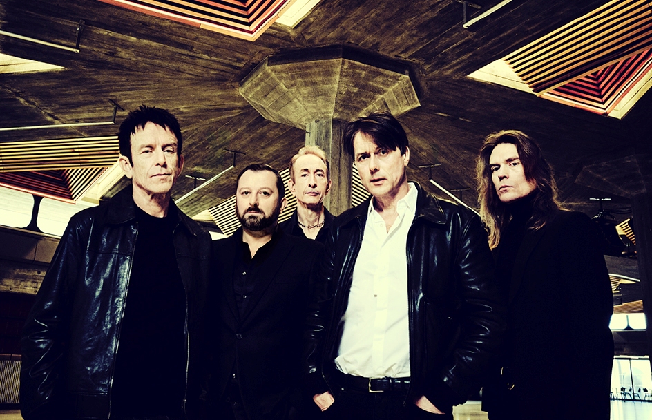 Suede, Holly Humberstone και Elena Leoni στο Ejekt