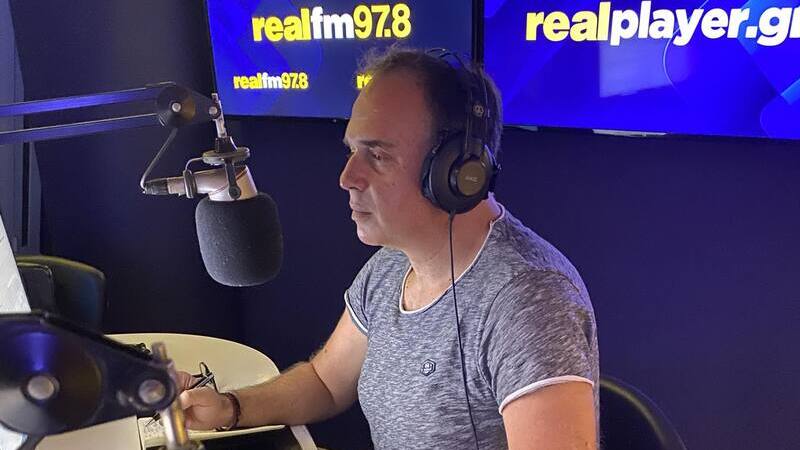 (05-06) Κορυφαίοι ο Σπύρος Παπαδάκης και ο Real 97.8 στο ξεκίνημα της πρωινής ζώνης