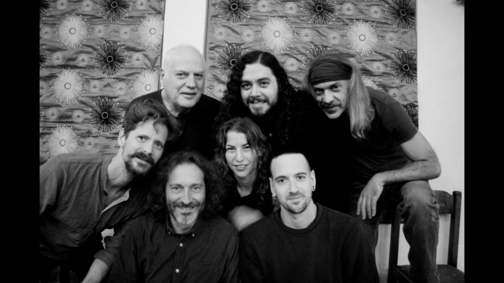 Οι Χαΐνηδες στο θέατρο «Ροές»