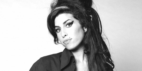 Κυριακή με Amy Winehouse στο Kosmos FM