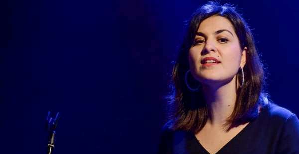 Νέοι καλλιτέχνες σε μια διαδικτυακή συναυλία