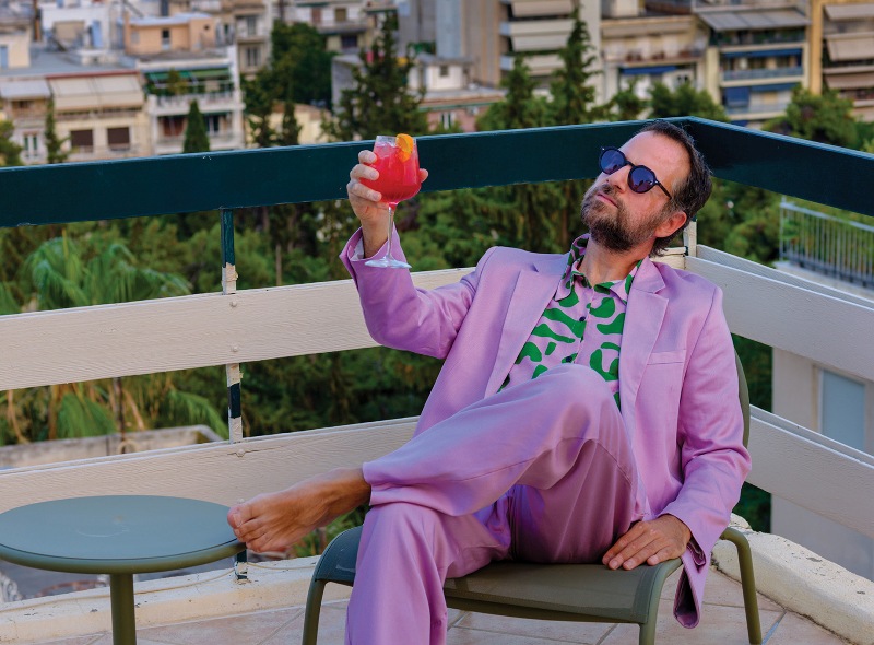 Ο Κωστής Μαραβέγιας επιστρέφει στο θέατρο Άλσος