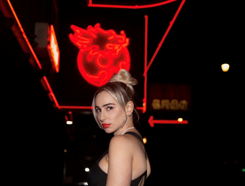 Η «δική μας» Kid Moxie συνεργάζεται με τους Depeche Mode