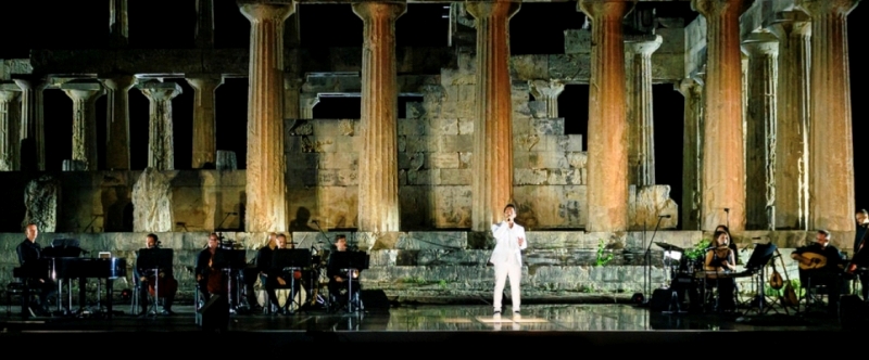 Ο Γιώργος Περρής τραγούδησε για την προβολή της Ελλάδας στο εξωτερικό