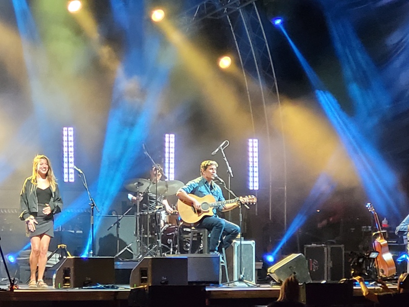 Πήγαμε – Είδαμε: Μια «χορταστική» συναυλία του Σωκράτη Μάλαμα