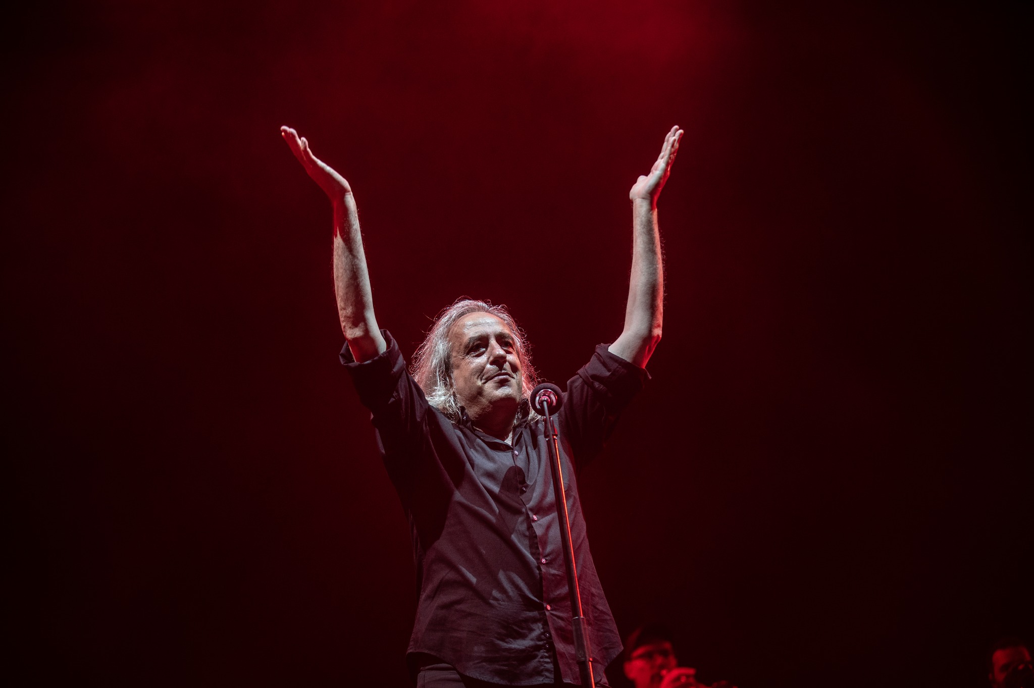 Ο Γιάννης Αγγελάκας στο Fuzz