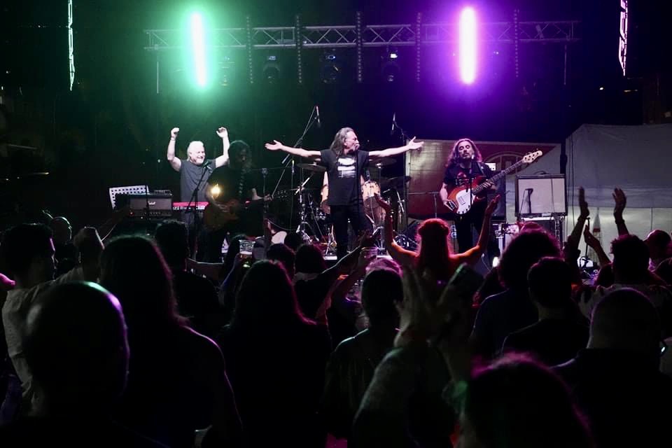 Magic De Spell: «Να εξεγερθούμε σε όσα μας πληγώνουν και καταστρέφουν τις ζωές μας»