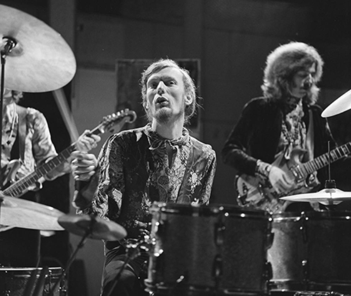 Έφυγε ο «κόκκινος» ντράμερ