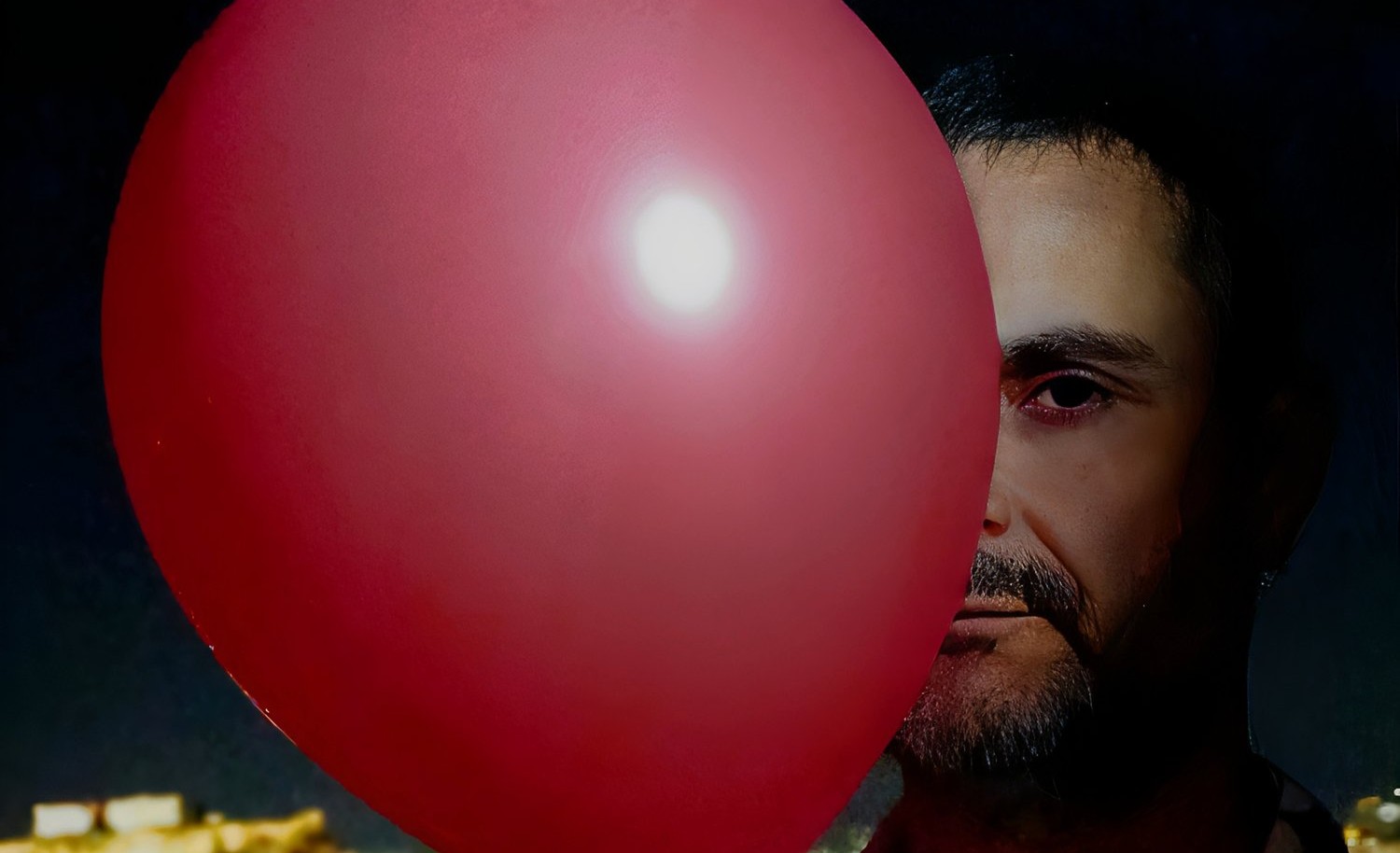 Ο Kookooiloveu παρουσιάζει το Red Balloon