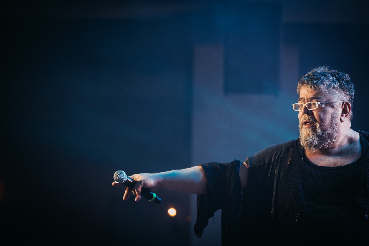 Σταμάτης Κραουνάκης και Σπείρα Σπείρα: «Φίλα με… στην Πέτρα»